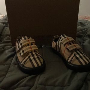 Burberry kids sneakers